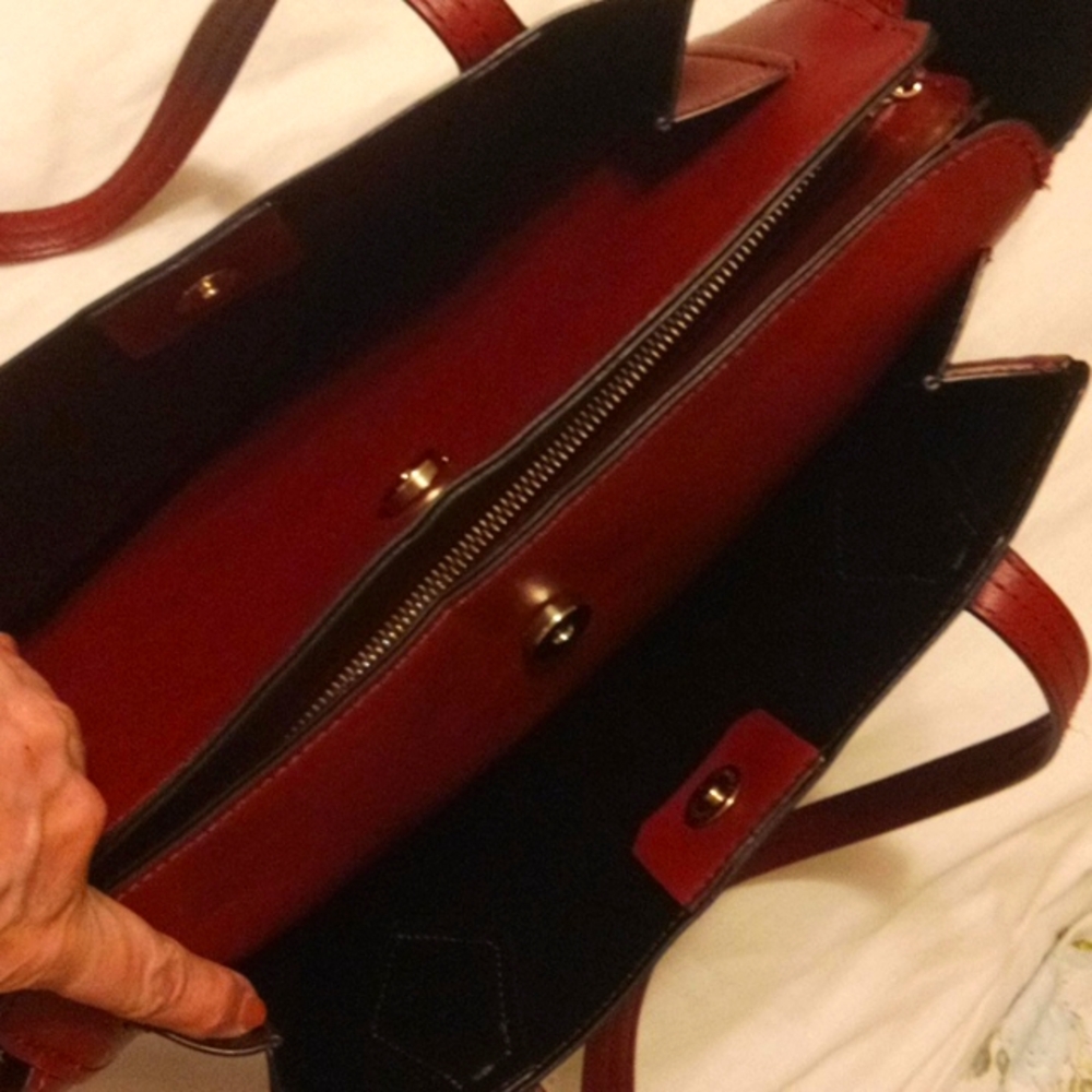 EUC💕NINE WEST LARGE CORDOBIN RED 3 COMPARTMENT TOTE BAG! - Picture 5 of 6
